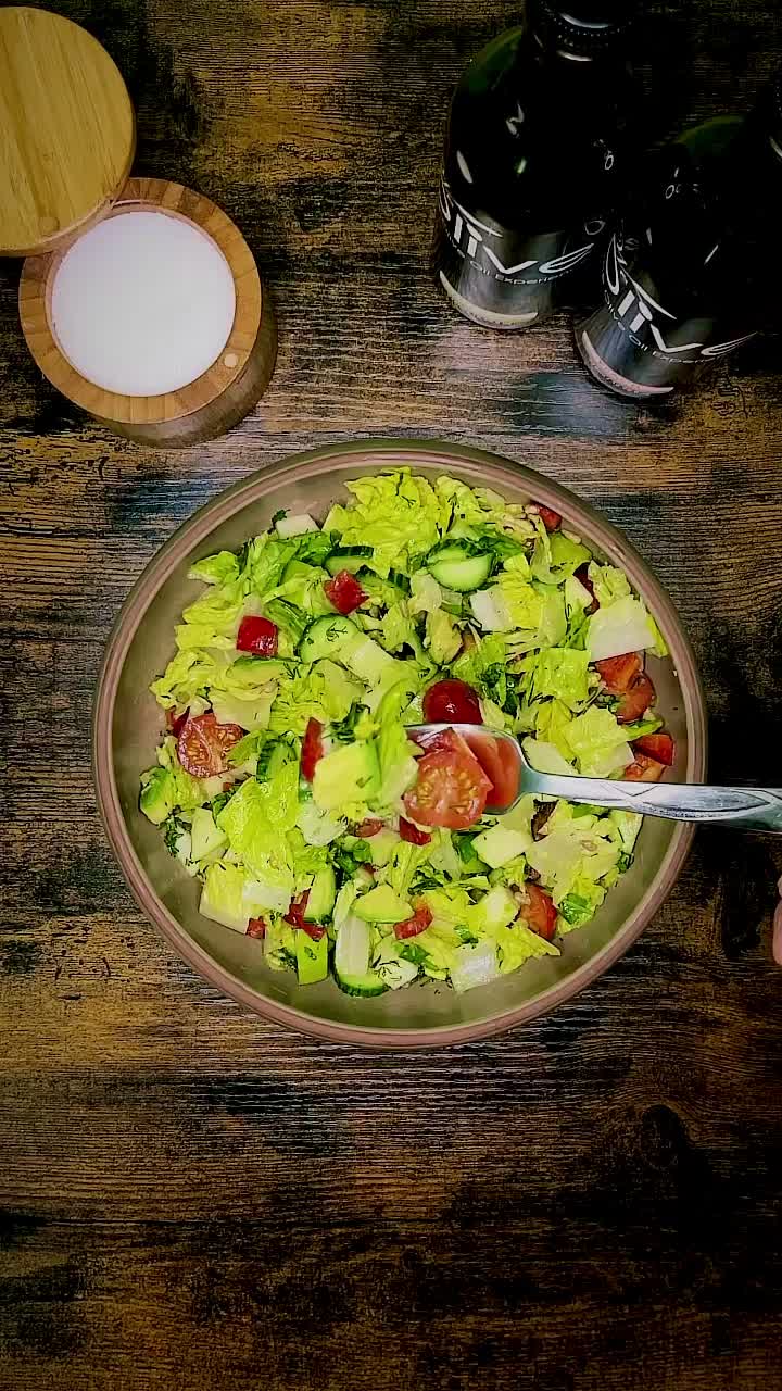 Vibrant Salad with Garlicky Vinaigrette