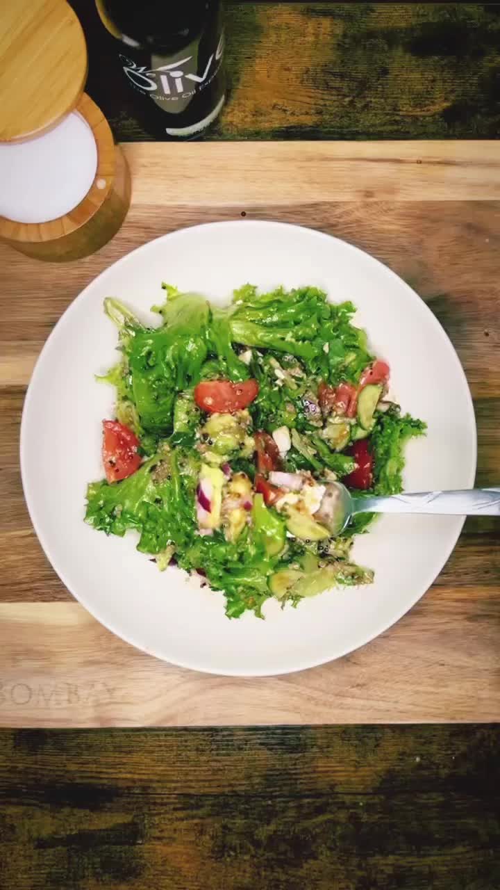 Quinoa Salad with Balsamic Vinaigrette