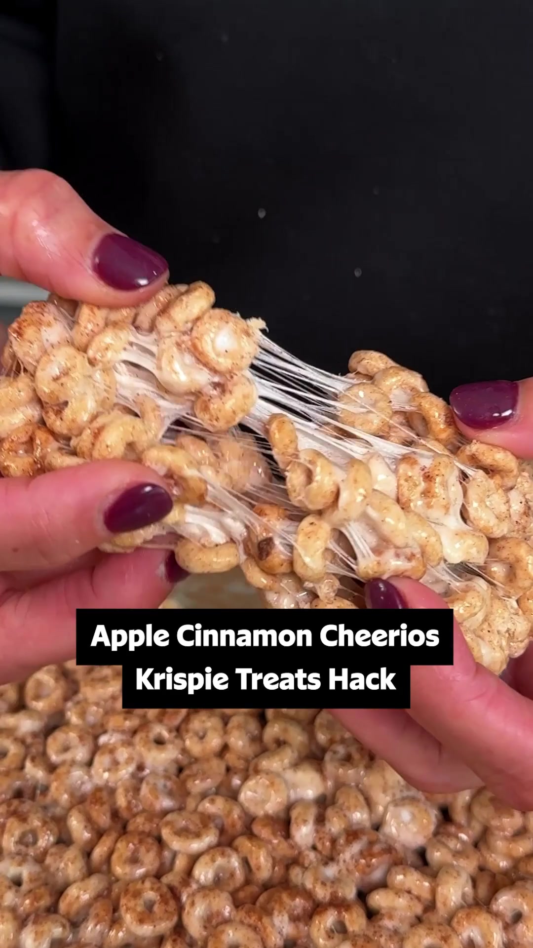 Baked Apple Cinnamon Rice Krispies Treats
