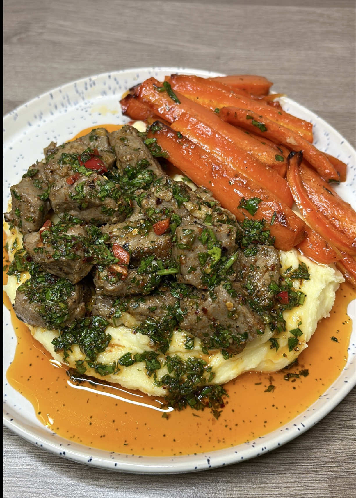 Air Fryer Sirloin Steak Bites & Honey-Glazed Caramelised Carrots