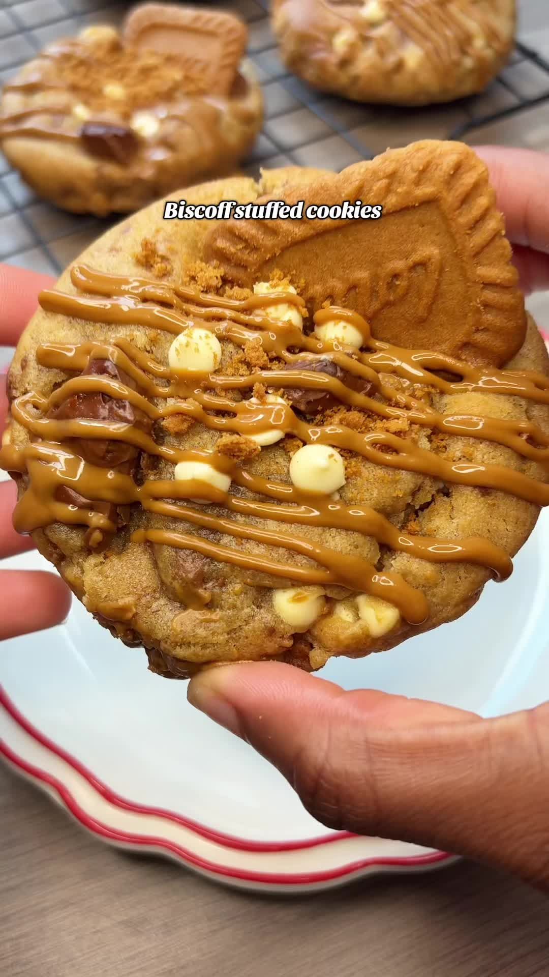 Biscoff-Stuffed Cookies