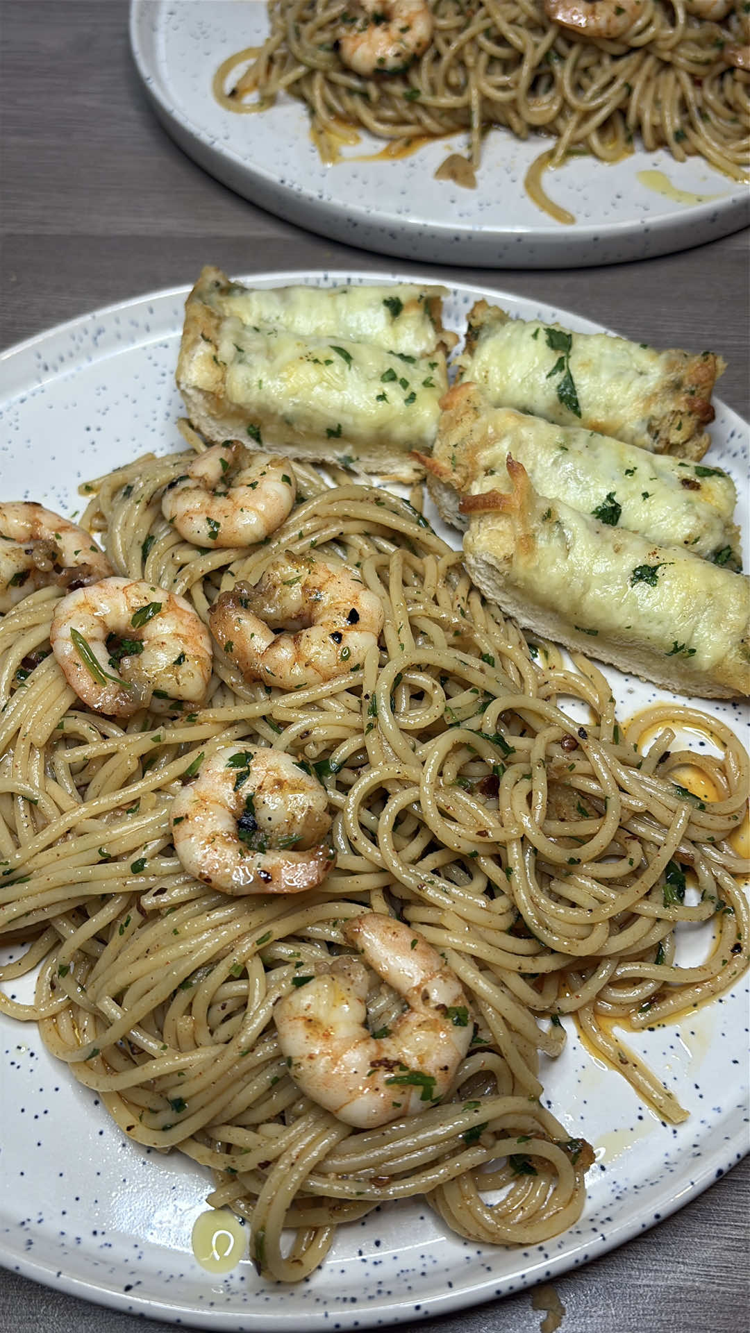 Cheesy Roasted Garlic Bread