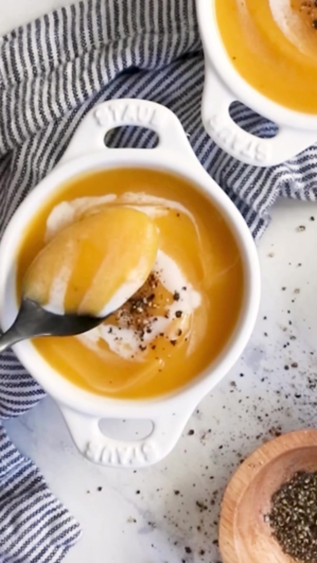 Slow Cooker Butternut Squash Pear Soup
