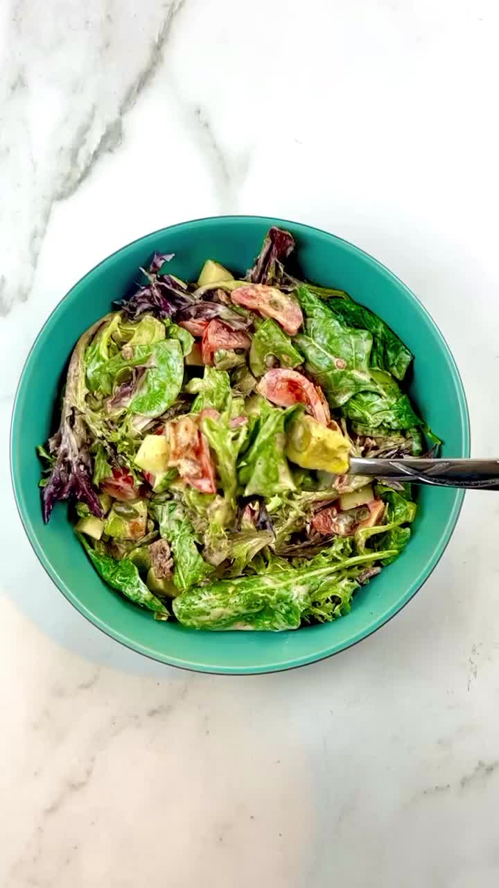 Crunchy Salad with Creamy Dressing