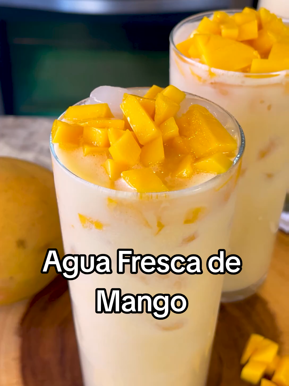 Agua Fresca de Mango Cremosita